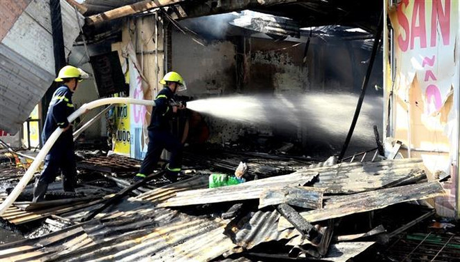 An Giang: Cháy lớn tại quán cơm làm thiệt hại bốn căn nhà ảnh 1