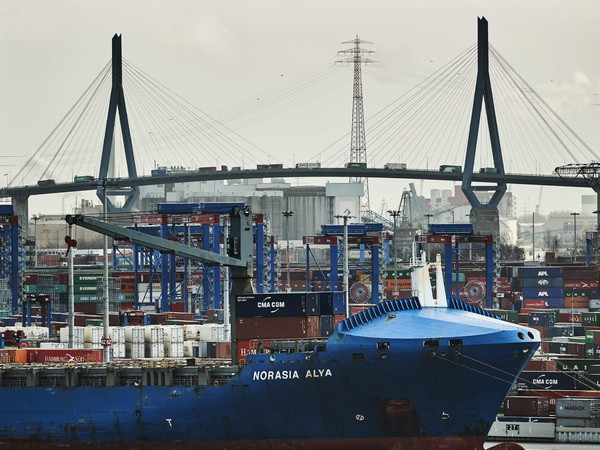 Đức: Nâng dự báo tăng trưởng kinh tế năm 2017 lên 1,5% ảnh 1