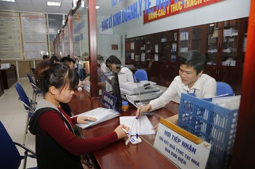 Bộ phận hành chính một cửa. Ảnh minh họa. (Nguồn: moha.gov.vn) Giảm cấp trung gian và trên 334.000 biên chế do Chính phủ quản lý ảnh 1