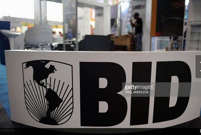 Ngân hàng Phát triển liên Mỹ dừng cấp tín dụng cho Venezuela ảnh 1