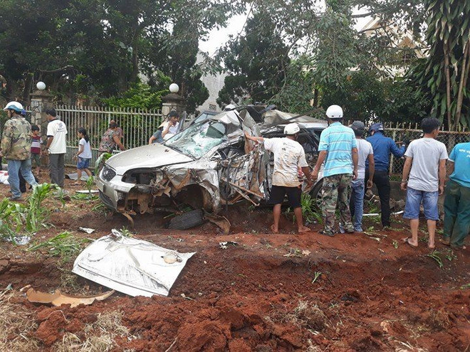 Tai nạn giao thông trên đường Hồ Chí Minh, 6 người thương vong ảnh 1