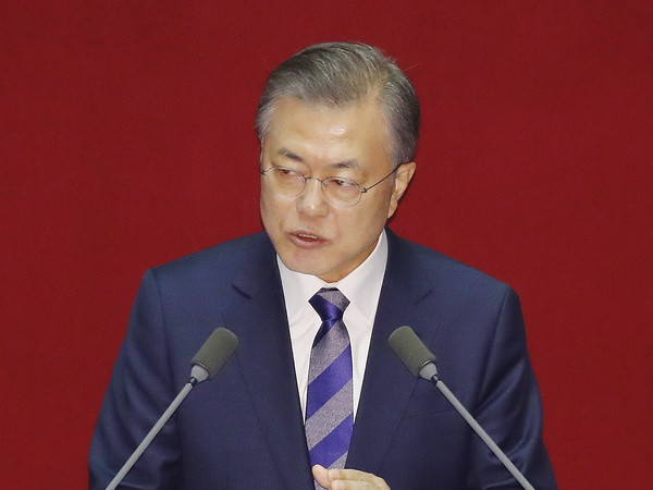 Tổng thống Hàn Quốc cam kết hướng tới hòa bình trên bán đảo Triều Tiên ảnh 1