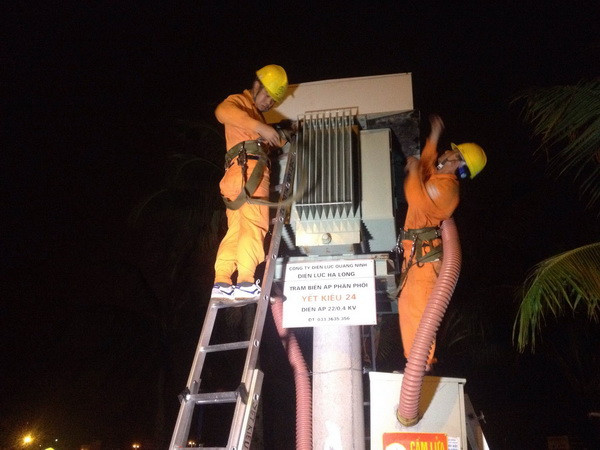 Thêm nhiều phụ tải mới ở miền Bắc bị mất điện do nước ngập ảnh 1