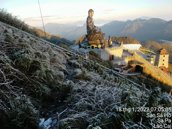 [Photo] Hình ảnh sương muối trắng xóa Sa Pa khi Lào Cai xuống 0 độ C ảnh 2