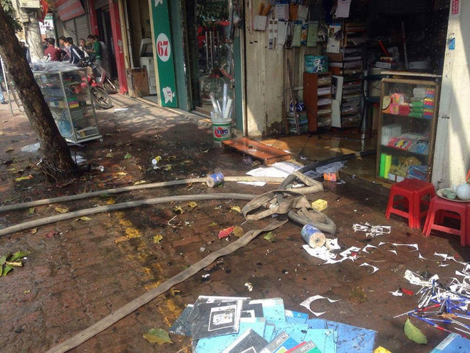 Hà Nội: Lại xảy ra cháy, "chuồng cọp" nhà 2 tầng bị thiêu rụi ảnh 3