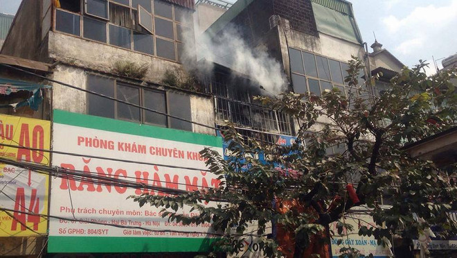 Hà Nội: Lại xảy ra cháy, "chuồng cọp" nhà 2 tầng bị thiêu rụi ảnh 1