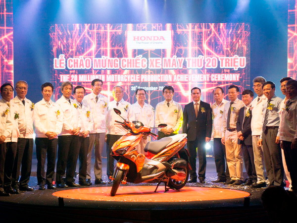 Xuất xưởng chiếc Air Blade thứ 20 triệu của Honda Việt Nam ảnh 1