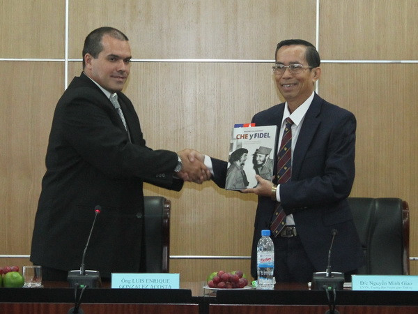 Đoàn Thông tấn xã Mỹ Latinh của Cuba thăm Bình Dương, Đồng Nai ảnh 1