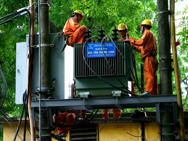 EVN: Hệ thống điện đủ cung cấp cho phát triển kinh tế-xã hội ảnh 1