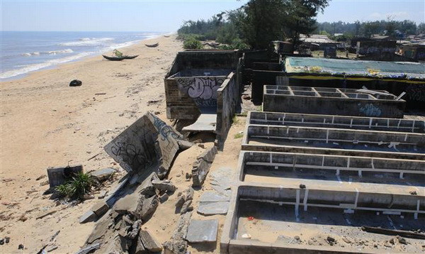 88 điểm sạt lở dọc dải bờ biển miền Trung với tổng chiều dài hơn 120km ảnh 2