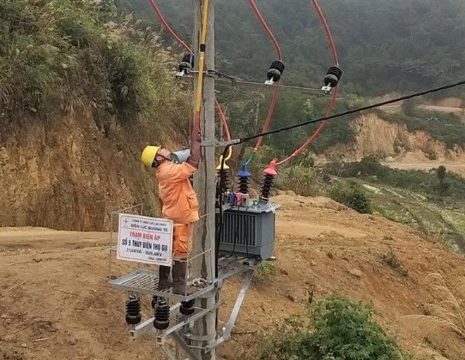 Niềm vui có điện trước thềm năm mới của người vùng biên Lai Châu ảnh 2