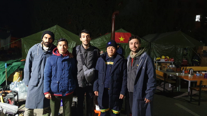 Động đất tại Thổ Nhĩ Kỳ và Syria: Ấm áp tình đoàn kết ở khu đóng quân ảnh 1