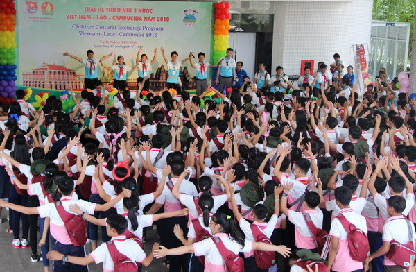 Khai mạc Trại hè thiếu nhi 3 nước Việt Nam, Lào, Campuchia ảnh 1
