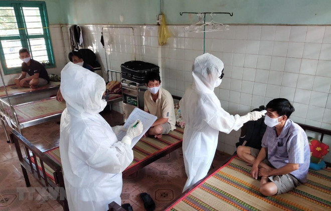 Tạo thuận lợi tối đa cho người khám bệnh BHYT khi nghi mắc COVID-19 ảnh 1