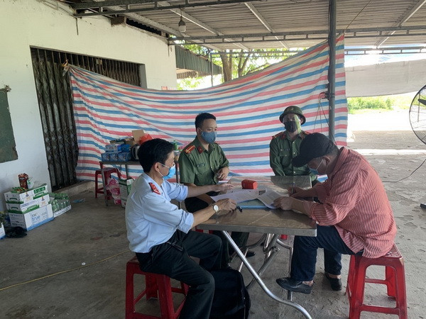 Phạt tiền đối tượng chia sẻ thông tin xúc phạm uy tín cơ quan, tổ chức ảnh 1