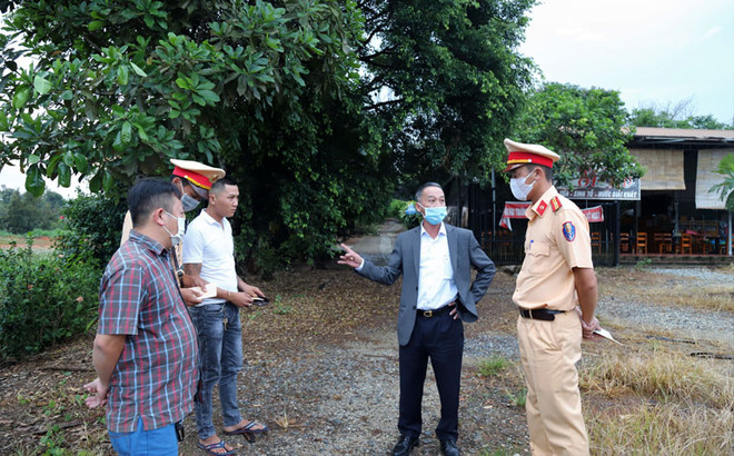Chủ tịch UBND tỉnh Lâm Đồng chỉ đạo xử lý 2 xe tải vượt ẩu trên đường ảnh 1