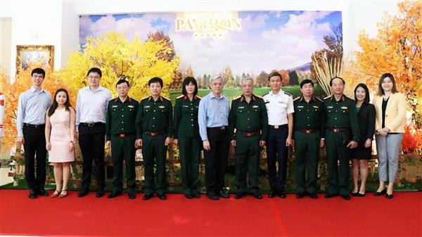 Các đại biểu dự Đối thoại Chính sách Quốc phòng Việt Nam-Singapore lần thứ 10. (Ảnh: Xuân Khu/TTXVN) Tăng cường hợp tác quốc phòng giữa Việt Nam và Singapore ảnh 2