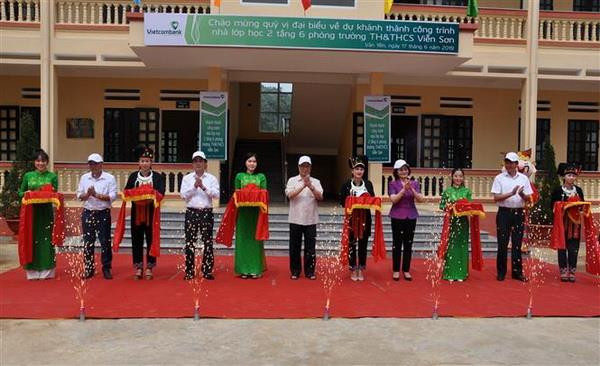 Thường trực Ban Bí thư Trần Quốc Vượng tiếp xúc cử tri tại Yên Bái ảnh 3