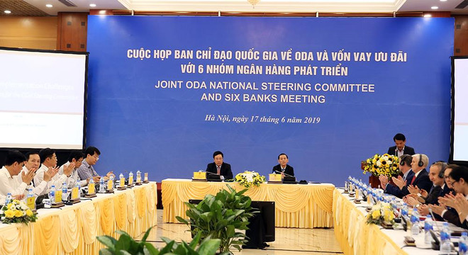 Quang cảnh cuộc họp. (Nguồn: baochinhphu.vn) Tìm giải pháp thúc đẩy giải ngân vốn ODA, vốn vay ưu đãi ảnh 1
