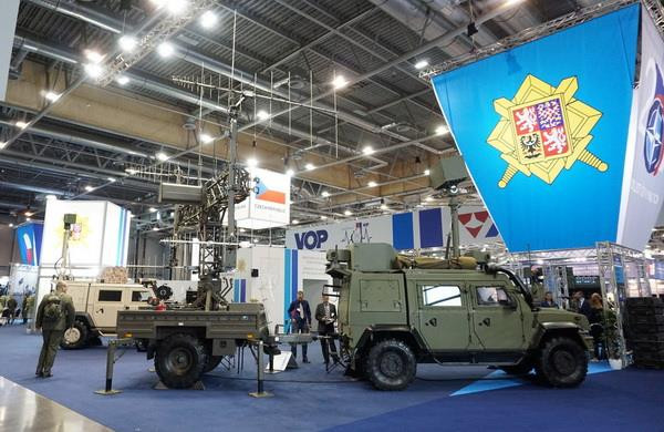 Khai mạc Hội chợ Công nghệ quốc phòng lớn nhất Trung-Đông Âu ảnh 1