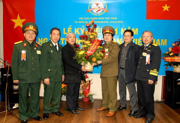 Long trọng kỷ niệm 71 năm ngày thành lập Quân đội Nhân dân tại Đức ảnh 1