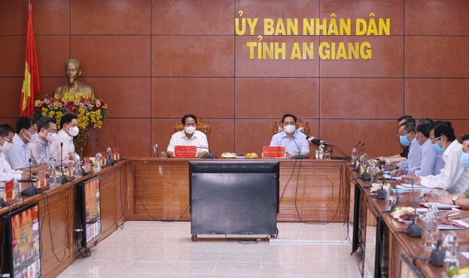 Thủ tướng chỉ đạo phòng, chống dịch với các tỉnh biên giới Tây Nam ảnh 2