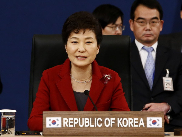 Tỷ lệ ủng hộ Tổng thống Hàn Quốc giảm mạnh nhất trong 10 tuần qua ảnh 1