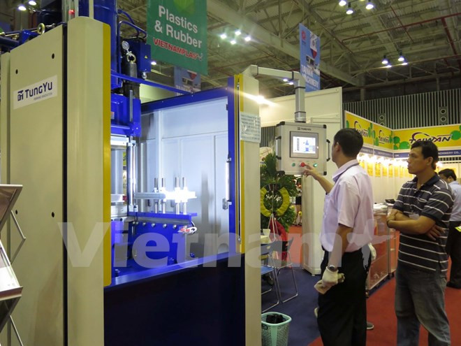 Hơn 300 doanh nghiệp tham gia triển lãm ngành nhựa và cao su 2015 ảnh 1