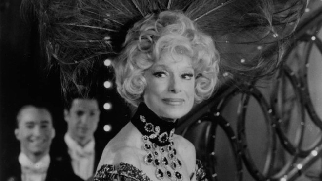 Huyền thoại sân khấu Broadway Carol Channing qua đời ở tuổi 97 ảnh 1