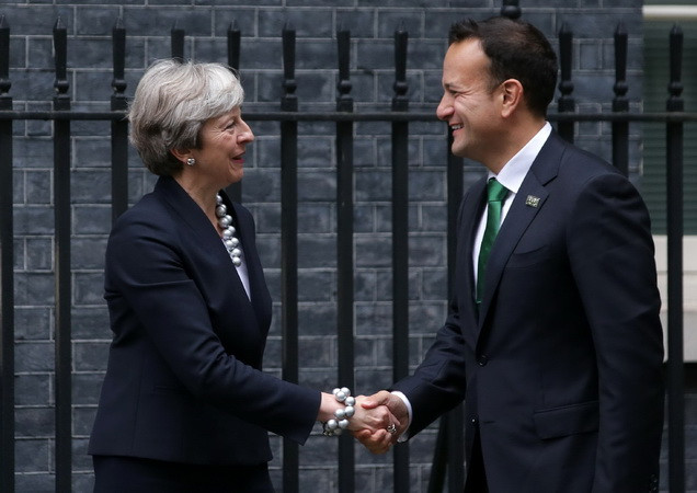 Brexit: Khủng hoảng chính trị ở Ireland phủ bóng tương lai đàm phán ảnh 1