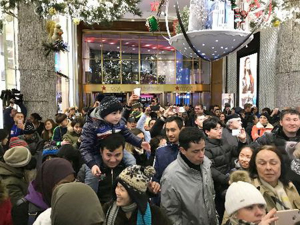 Black Friday: Mỹ "tung" nhiều chiêu thức mới để thu hút khách hàng ảnh 1