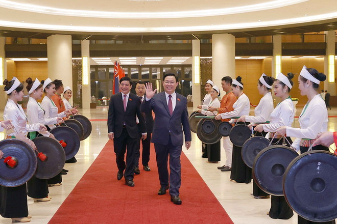 Chủ tịch Quốc hội Vương Đình Huệ tại buổi gặp. (Ảnh: Doãn Tấn/TTXVN) Chủ tịch Quốc hội gặp mặt đại biểu Quốc hội là người dân tộc thiểu số ảnh 2