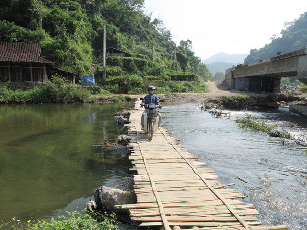 Thanh Hóa phấn đấu hoàn thành xây 22 cầu treo trước mưa bão ảnh 1