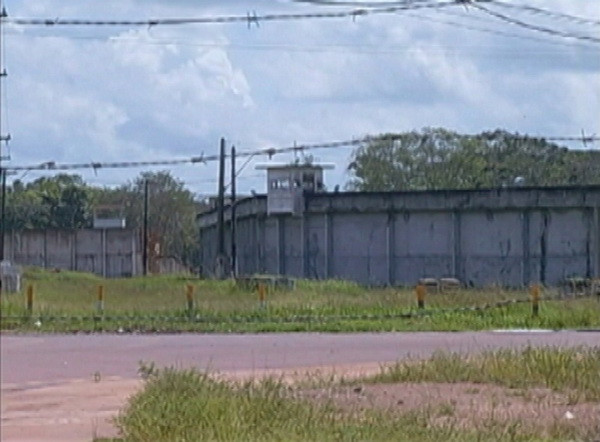 Bạo loạn nhà tù ở miền Bắc Brazil, ba đối tượng bị bắn chết ảnh 1