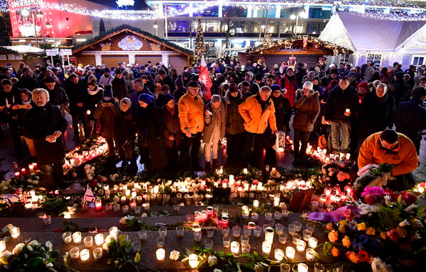 Đức tưởng niệm 1 năm vụ tấn công chợ Giáng sinh Breitscheidplatz ảnh 1