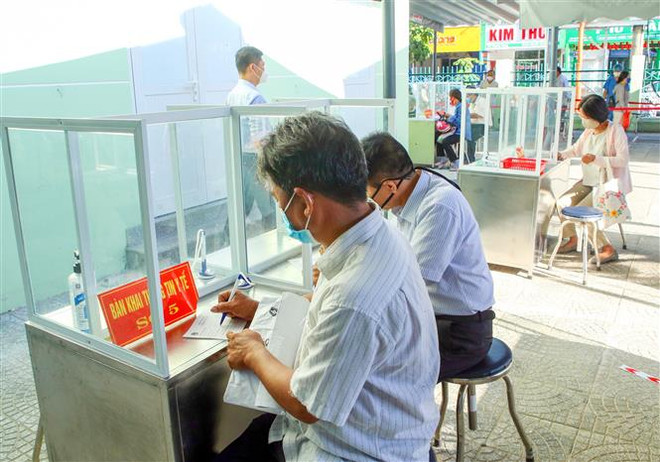 Dịch COVID-19: Quyết liệt truy vết, ngăn chặn lây lan trong cộng đồng ảnh 2