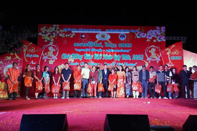 Cộng đồng người Việt tại Lào chung niềm vui đón Xuân quê hương ảnh 2