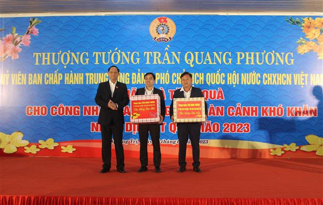 Phó Chủ tịch Quốc hội thăm, chúc Tết tỉnh Quảng Trị và Bình Thuận ảnh 1