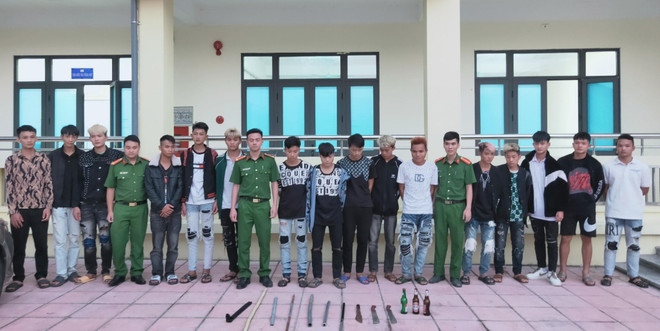 Quảng Ninh: Bắt giữ 10 đối tượng mang hung khí và đi xe đánh võng ảnh 1