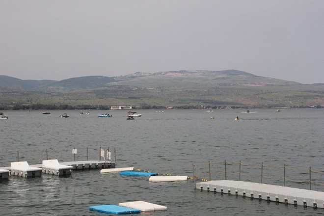 Israel dẫn nước khử muối từ Địa Trung Hải đến Biển hồ Galilee ảnh 1