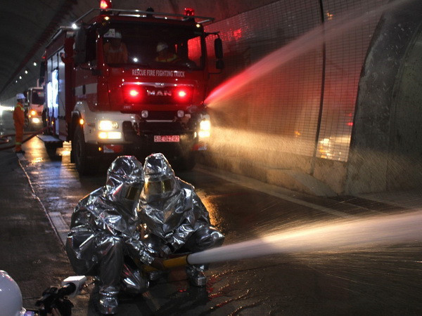 Diễn tập chữa cháy và cứu nạn, cứu hộ trong hầm Đèo Cả ảnh 1