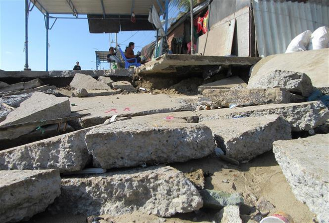 Ninh Thuận: Sóng cao 4m đánh hỏng tuyến đê biển Đông Hải-Phú Thọ ảnh 2