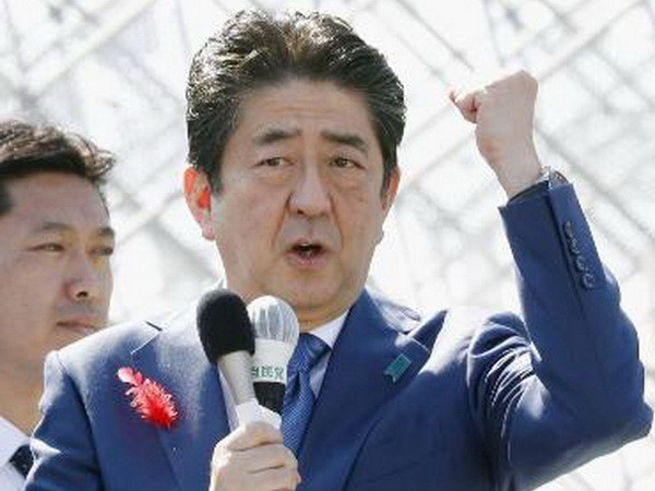 Thủ tướng Nhật Bản tuyên bố kiên quyết đối phó với Triều Tiên ảnh 1