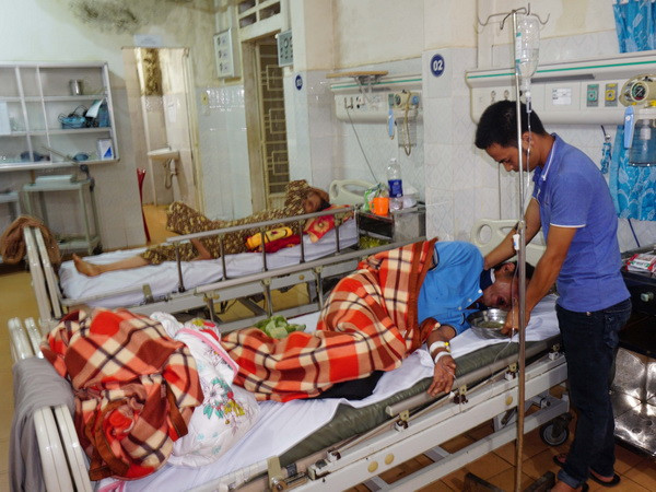 Nghi ngộ độc rượu, 4 người tử vong và 1 người nguy kịch ảnh 1