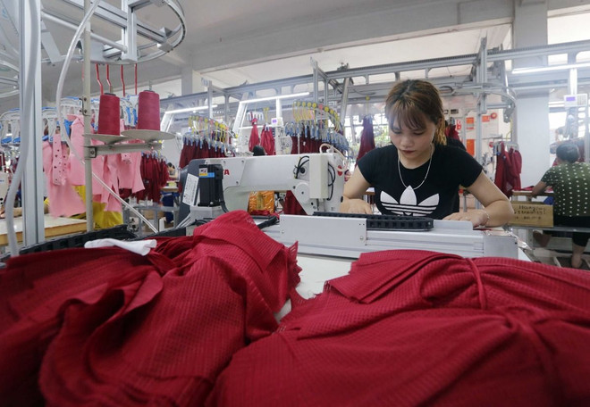 xuat khau may mac.jpg