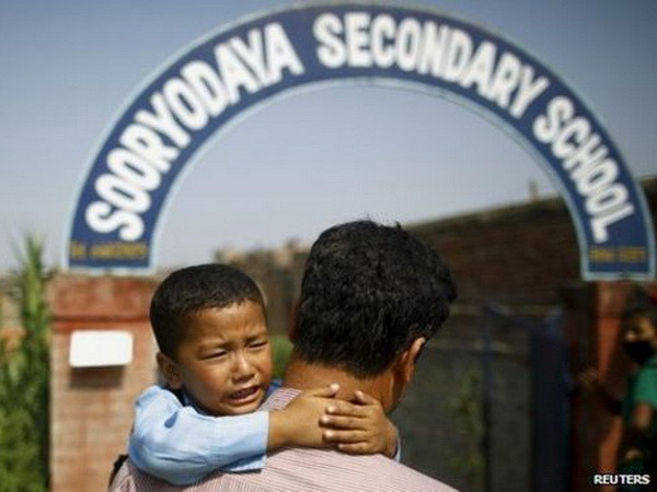 Hàng nghìn trường học tại Nepal mở cửa trở lại sau thảm họa động đất ảnh 1