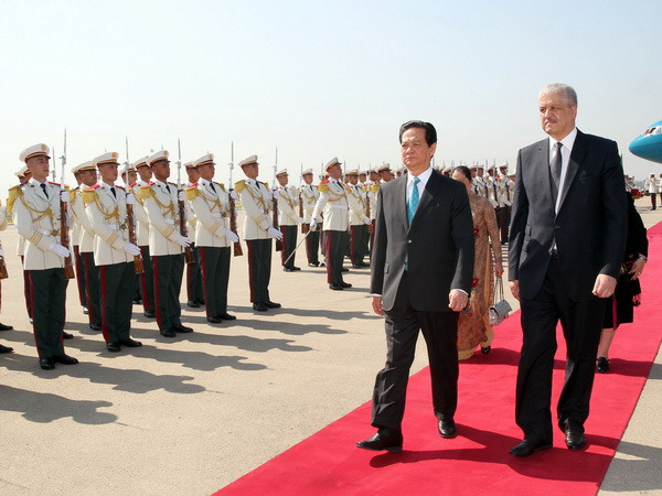 Thủ tướng Nguyễn Tấn Dũng bắt đầu thăm chính thức Algeria ảnh 1