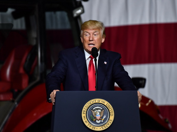 Tổng thống Mỹ Donald Trump. (Ảnh: AFP/TTXVN) Ông Trump cáo buộc ông Obama "câu kết" với Nga can thiệp bầu cử ảnh 1