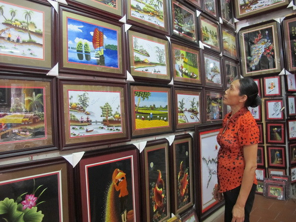 Cố đô Hoa Lư giữ gìn và bảo tồn làng nghề thêu Văn Lâm ảnh 1