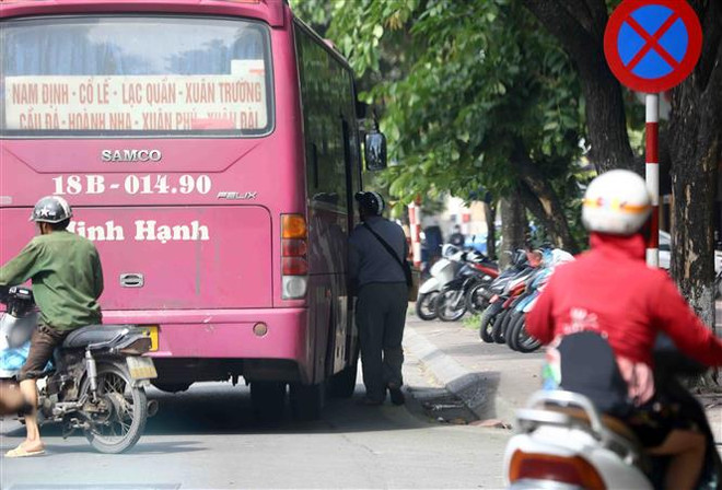 Hà Nội quyết liệt xóa bỏ tình trạng xe dù, bến cóc gây bức xúc dư luận ảnh 1